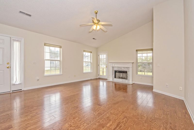 328 Sunburst Way, Summerville, SC 29483