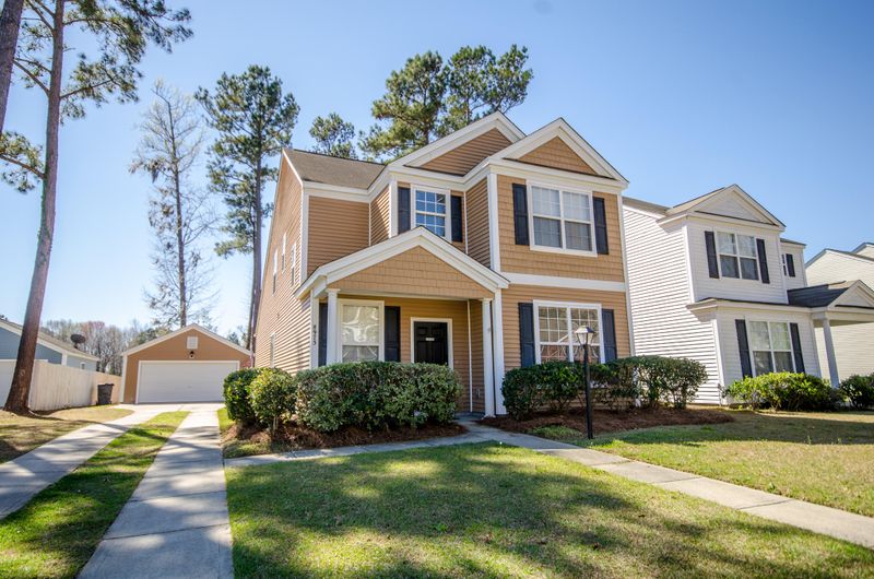 8975 N Red Maple Cir, Summerville, SC 29485