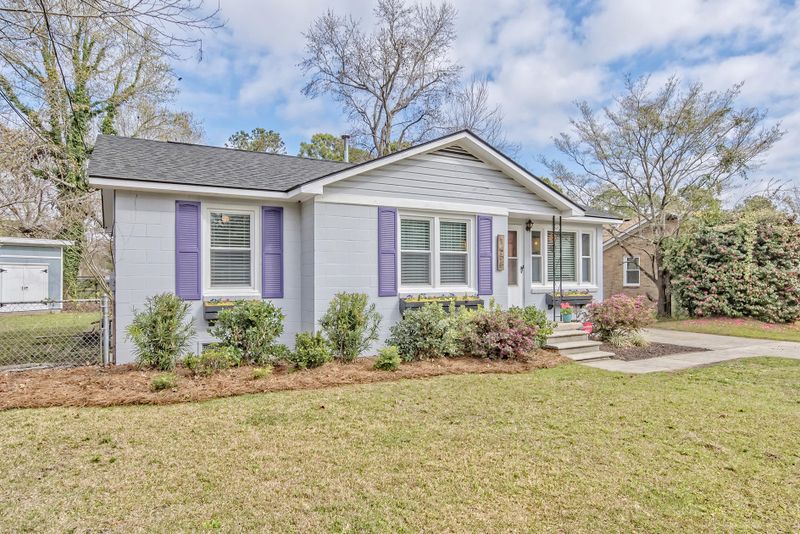 1458 N Sherwood Dr, Charleston, SC 29407