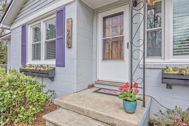 1458 N Sherwood Dr, Charleston, SC 29407