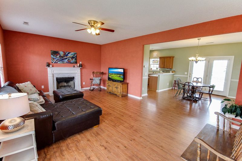 118 Pleasant Hill Dr, Goose Creek, SC 29445