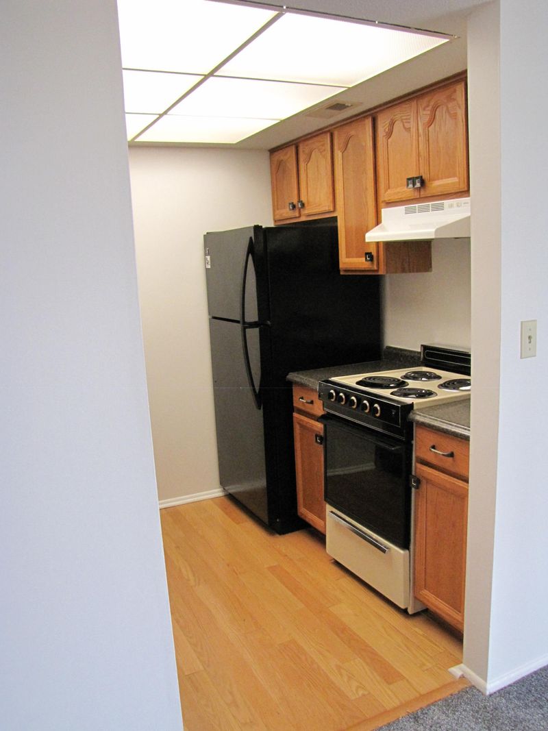 6240 Old Point #C15, Hanahan, SC 29410