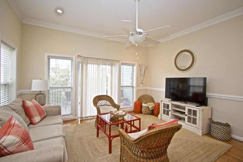 101 W 2nd St, Folly Beach, SC 29439