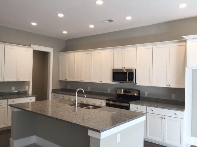 309 Weston Hall Dr, Summerville, SC 29483