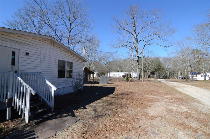 337 Tannenbaum Rd, Ravenel, SC 29470
