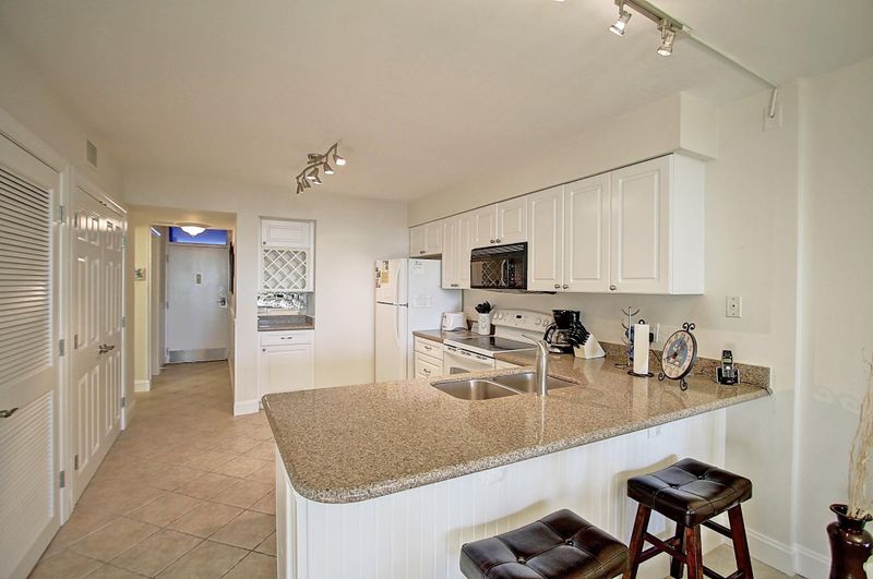 103 Shipwatch Villa #A, Isle Of Palms, SC 29451