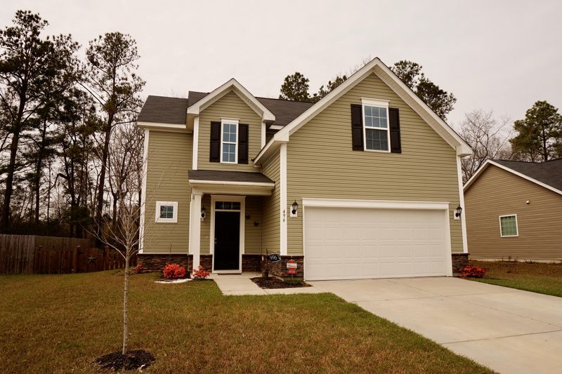 496 Stoney Field Dr, Moncks Corner, SC 29461