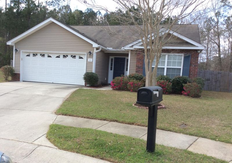 313 Old Stone Ct, Moncks Corner, SC 29461
