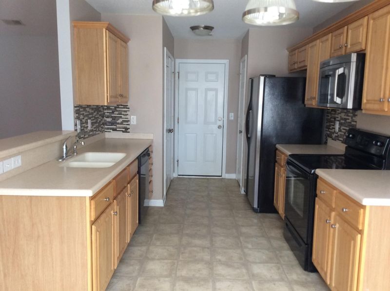 313 Old Stone Ct, Moncks Corner, SC 29461