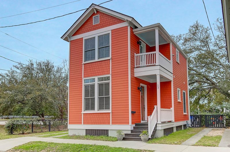 15 Engel St, Charleston, SC 29403