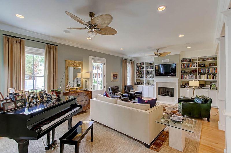 11 Boathouse Close, Mount Pleasant, SC 29464