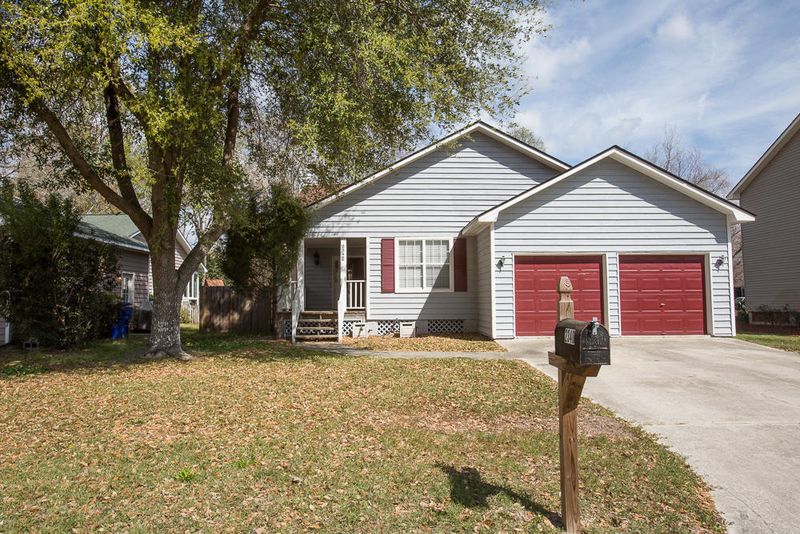 2340 S England St, Charleston, SC 29414