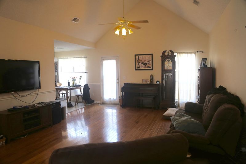 1325 Balcome Rd, Mount Pleasant, SC 29466