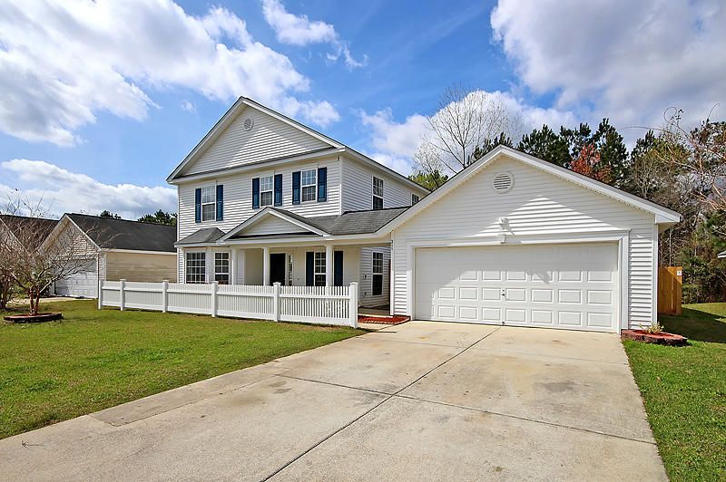 211 Savannah River Dr, Summerville, SC 29485