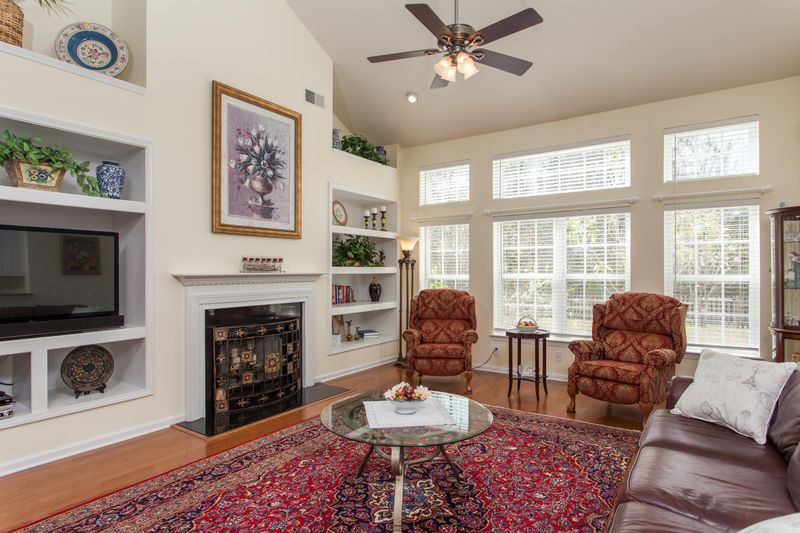 376 Lakewind Dr, Moncks Corner, SC 29461