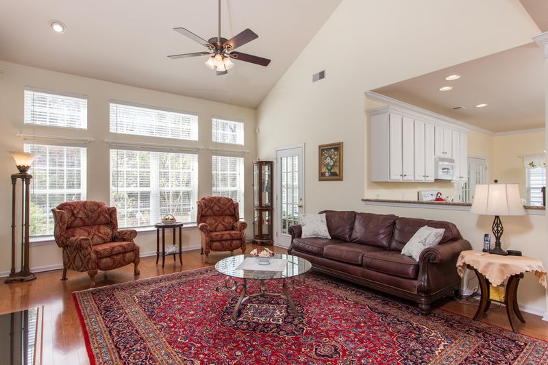 376 Lakewind Dr, Moncks Corner, SC 29461