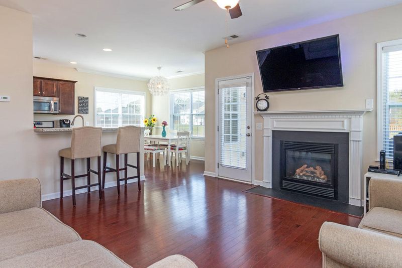 8015 Regency Elm Dr, North Charleston, SC 29406