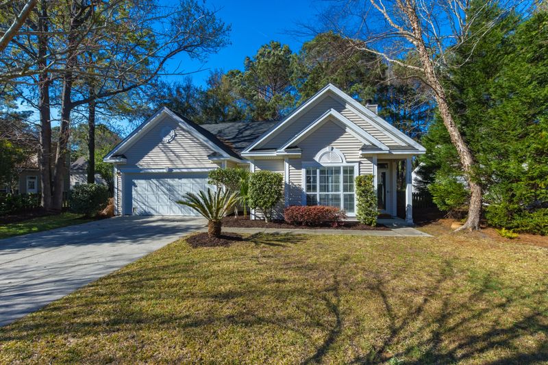 570 Pritchards Point Dr, Mount Pleasant, SC 29464