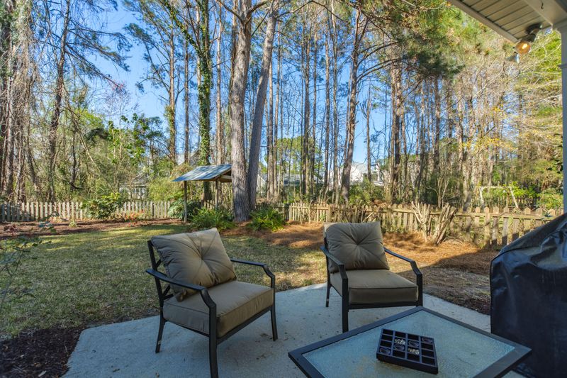 570 Pritchards Point Dr, Mount Pleasant, SC 29464