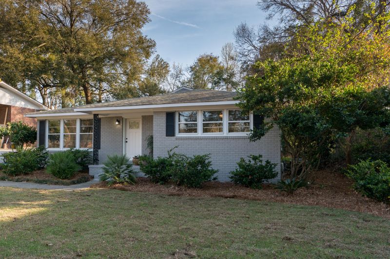 922 Valley St, Hanahan, SC 29410