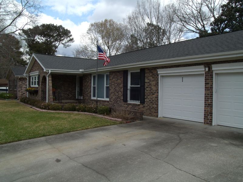 2407 Vistavia Rd, North Charleston, SC 29406