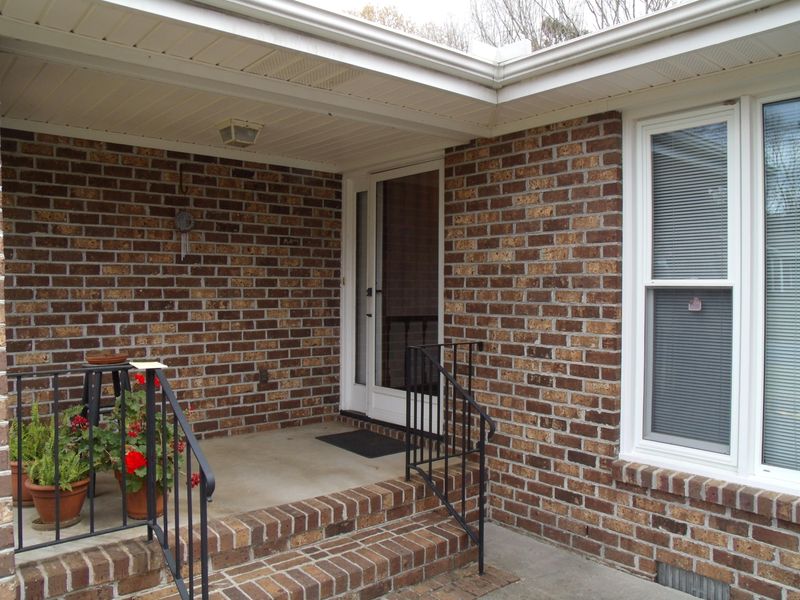 2407 Vistavia Rd, North Charleston, SC 29406