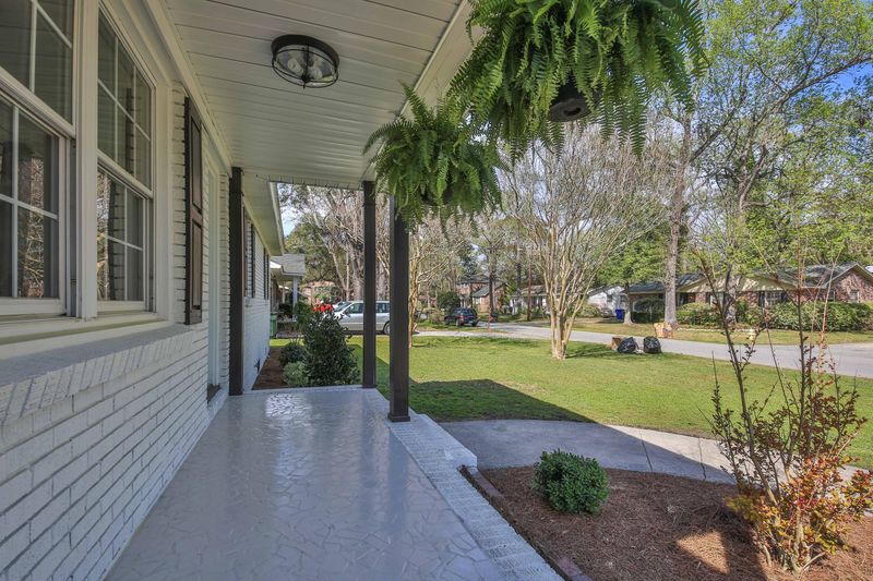 1392 Fairfield Ave, Charleston, SC 29407