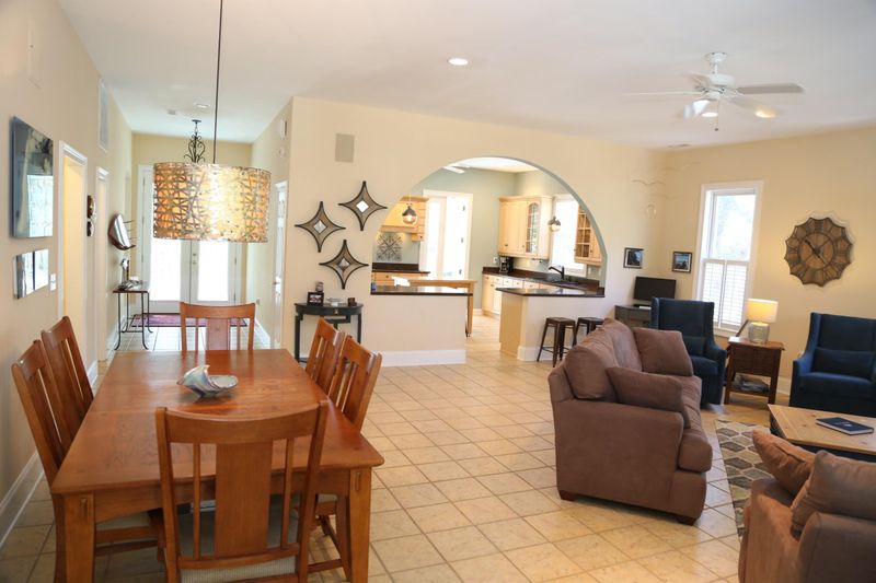 416 E Erie Ave, Folly Beach, SC 29439