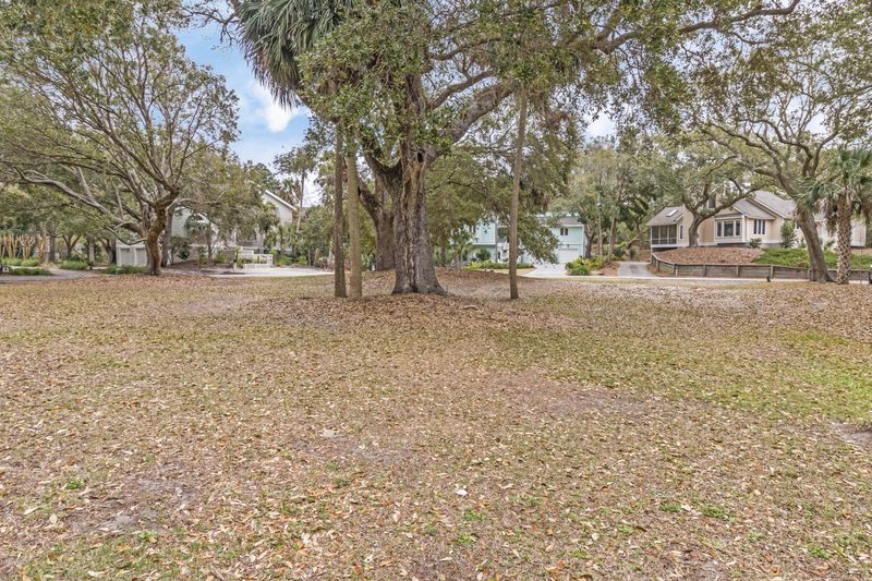 39 Fairway Oaks Ln, Isle Of Palms, SC 29451