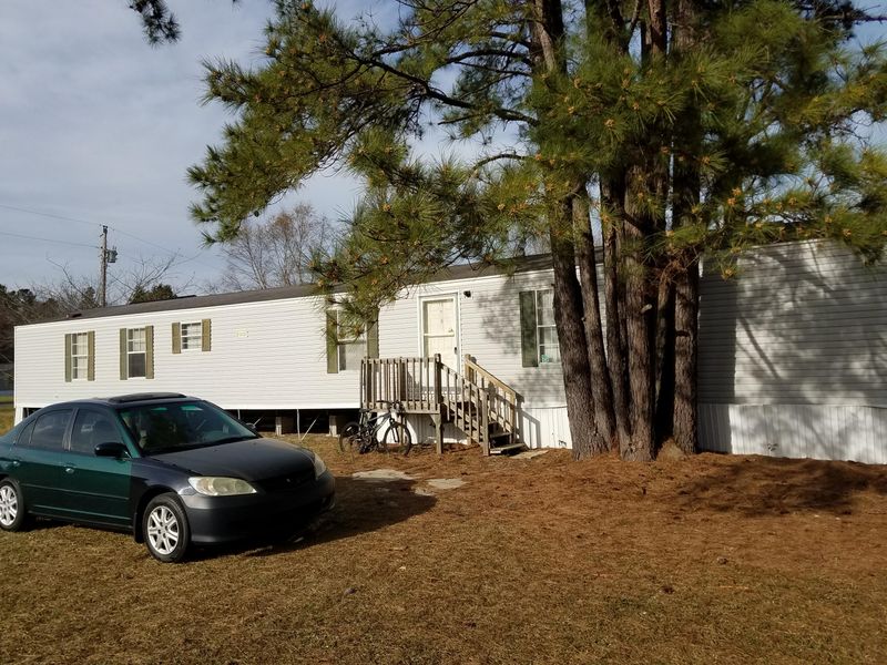 734 Coral Acres Dr, Moncks Corner, SC 29461