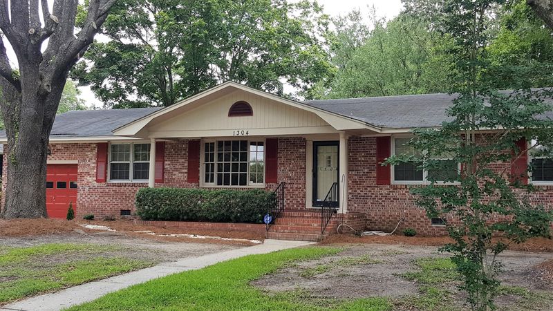 1304 Joshua Dr, Charleston, SC 29407