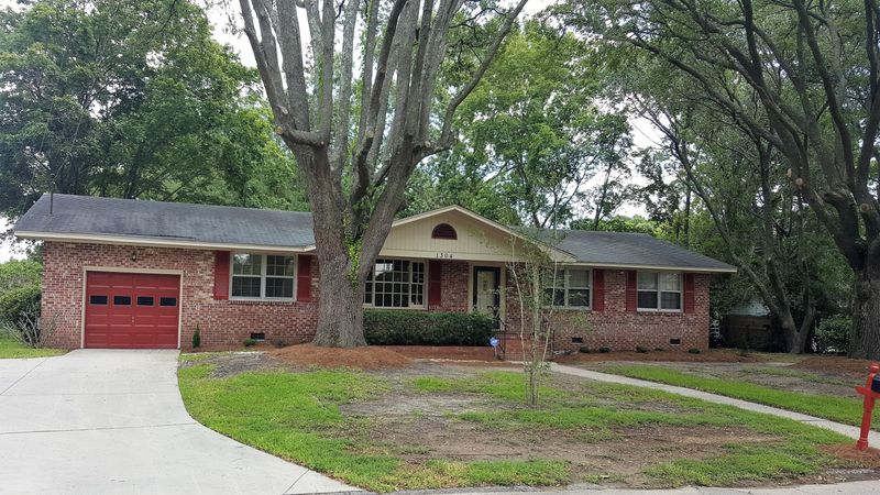 1304 Joshua Dr, Charleston, SC 29407