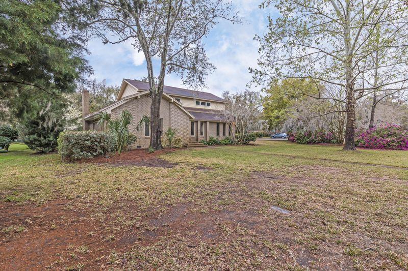 999 Scotland Dr, Mount Pleasant, SC 29464