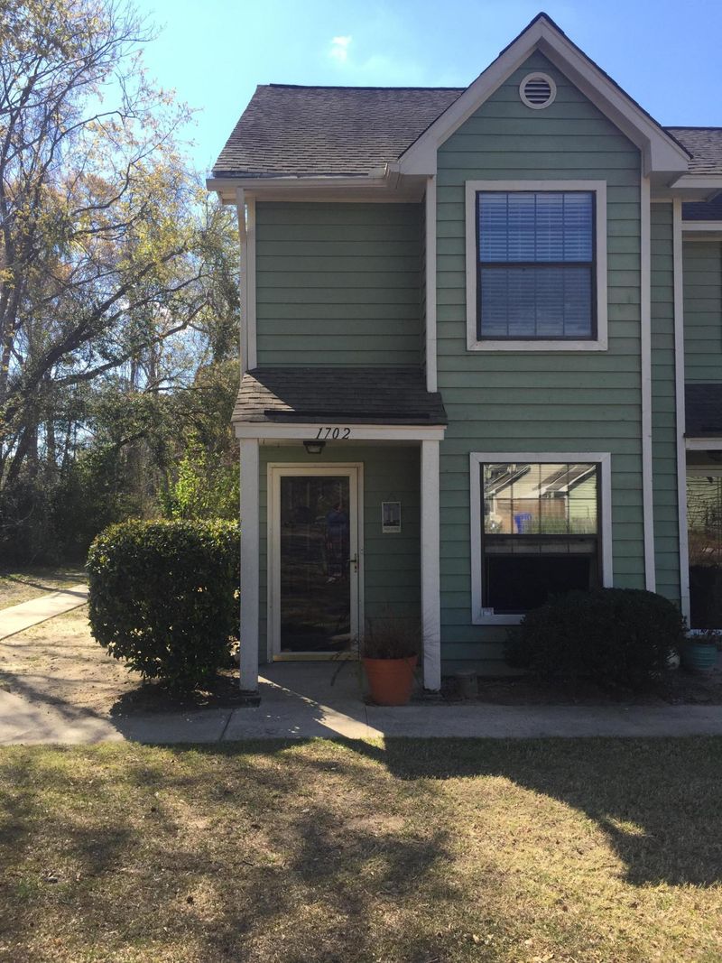 1702 Hunters Run Dr, Mount Pleasant, SC 29464