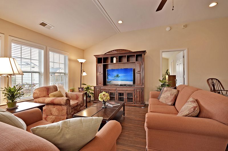 7463 Painted Bunting Way, Hanahan, SC 29410