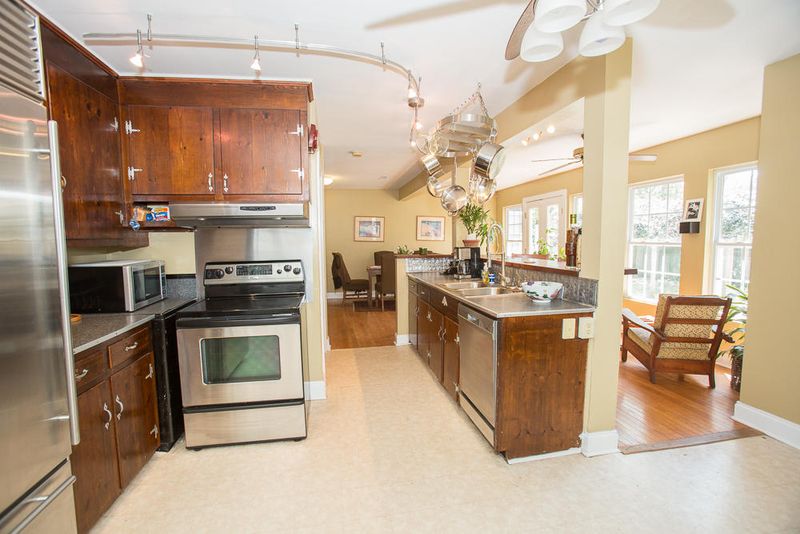 5101 Parkside Dr, North Charleston, SC 29405