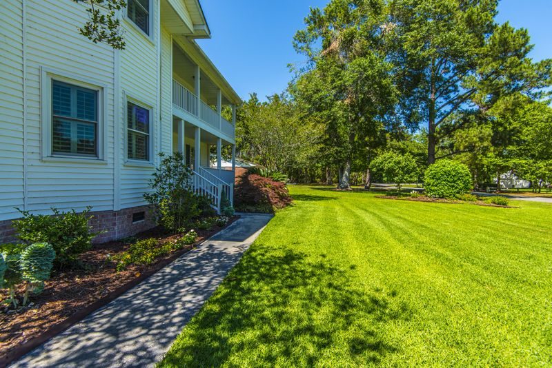 136 Almond St, Pinopolis, SC 29469