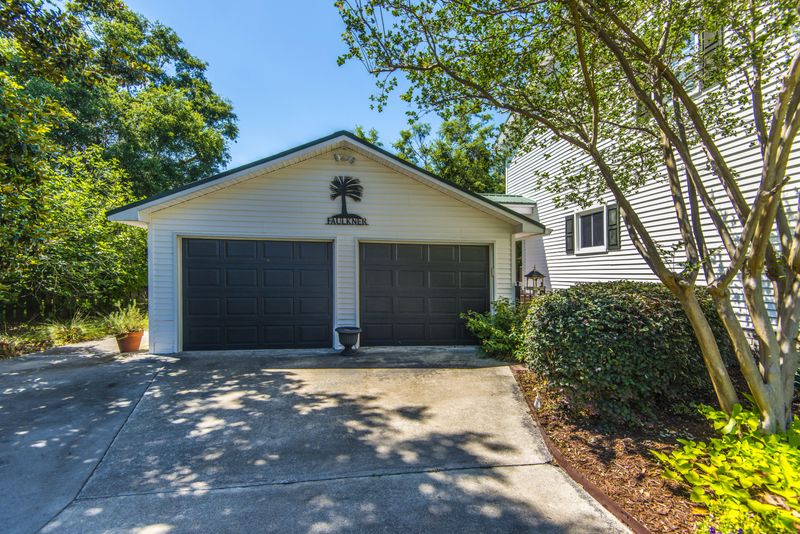 136 Almond St, Pinopolis, SC 29469