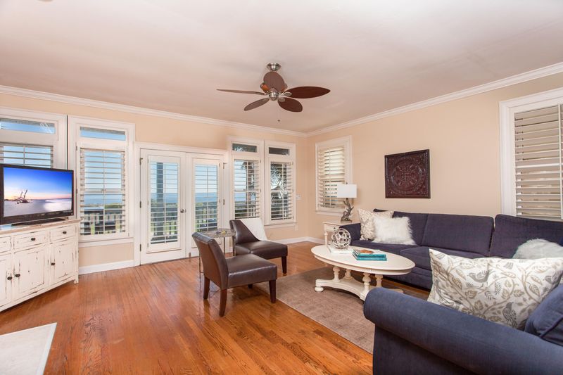 52 Ocean Point Dr, Isle Of Palms, SC 29451