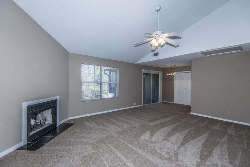 7940 Parklane Ct #E, North Charleston, SC 29418