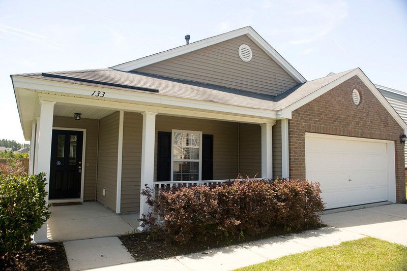 133 Decatur Dr, Summerville, SC 29483