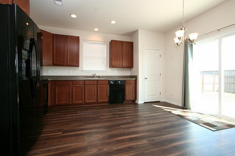 527 Pleasant Side Dr, Moncks Corner, SC 29461