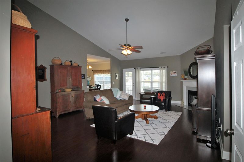 208 Highwoods Plantation Ave, Summerville, SC 29485