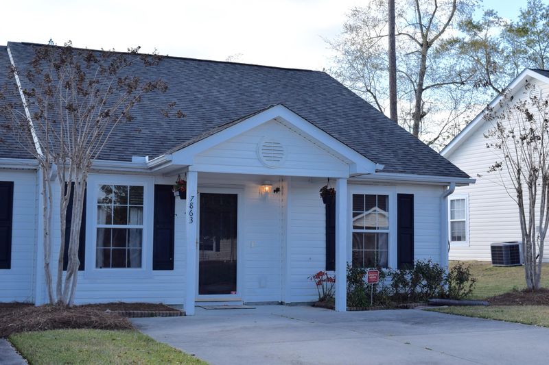 7863 Park Gate Dr, North Charleston, SC 29418