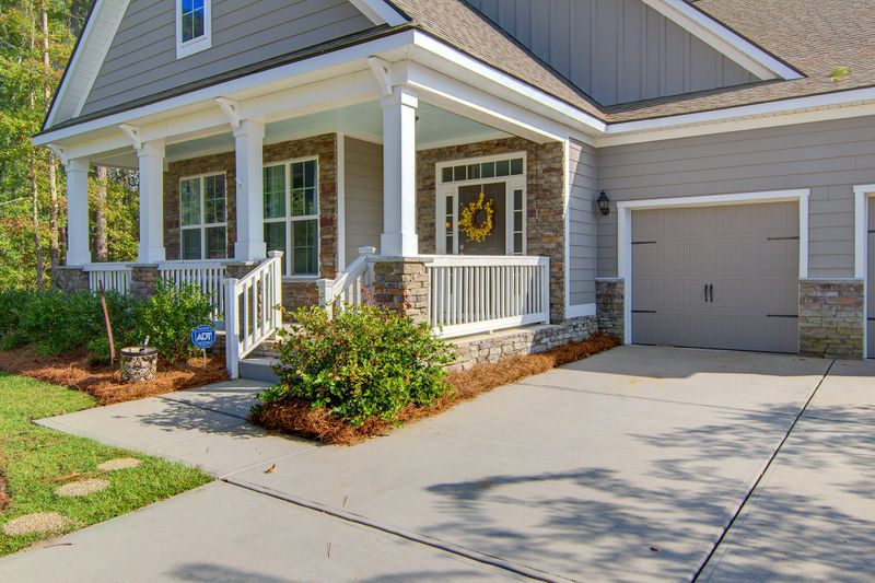 213 Ribbon Rd, Summerville, SC 29483