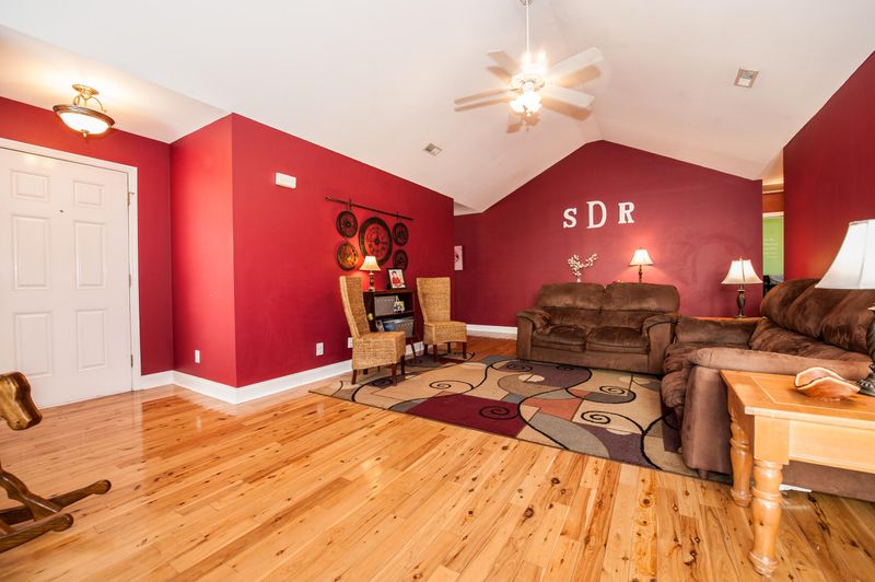 227 Somerset Dr, Goose Creek, SC 29445
