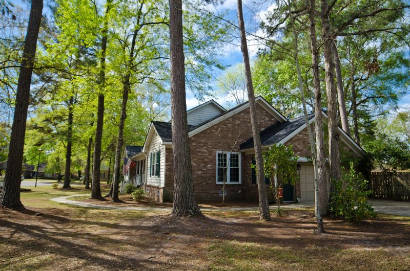 114 Queensbury Cir, Goose Creek, SC 29445