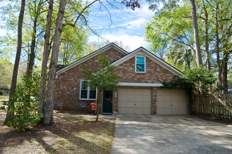 114 Queensbury Cir, Goose Creek, SC 29445