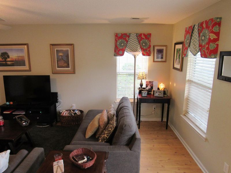 102 Broken Branch Dr, Goose Creek, SC 29445