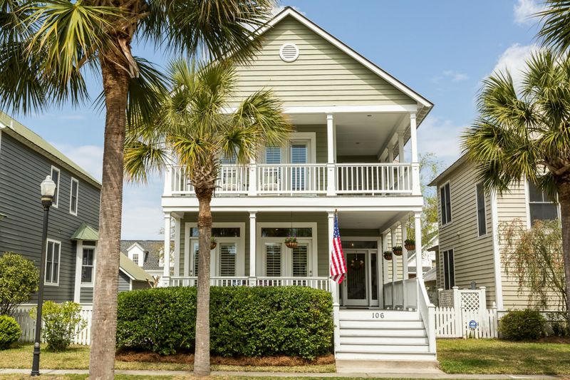 106 Barnaby St, Daniel Island, SC 29492